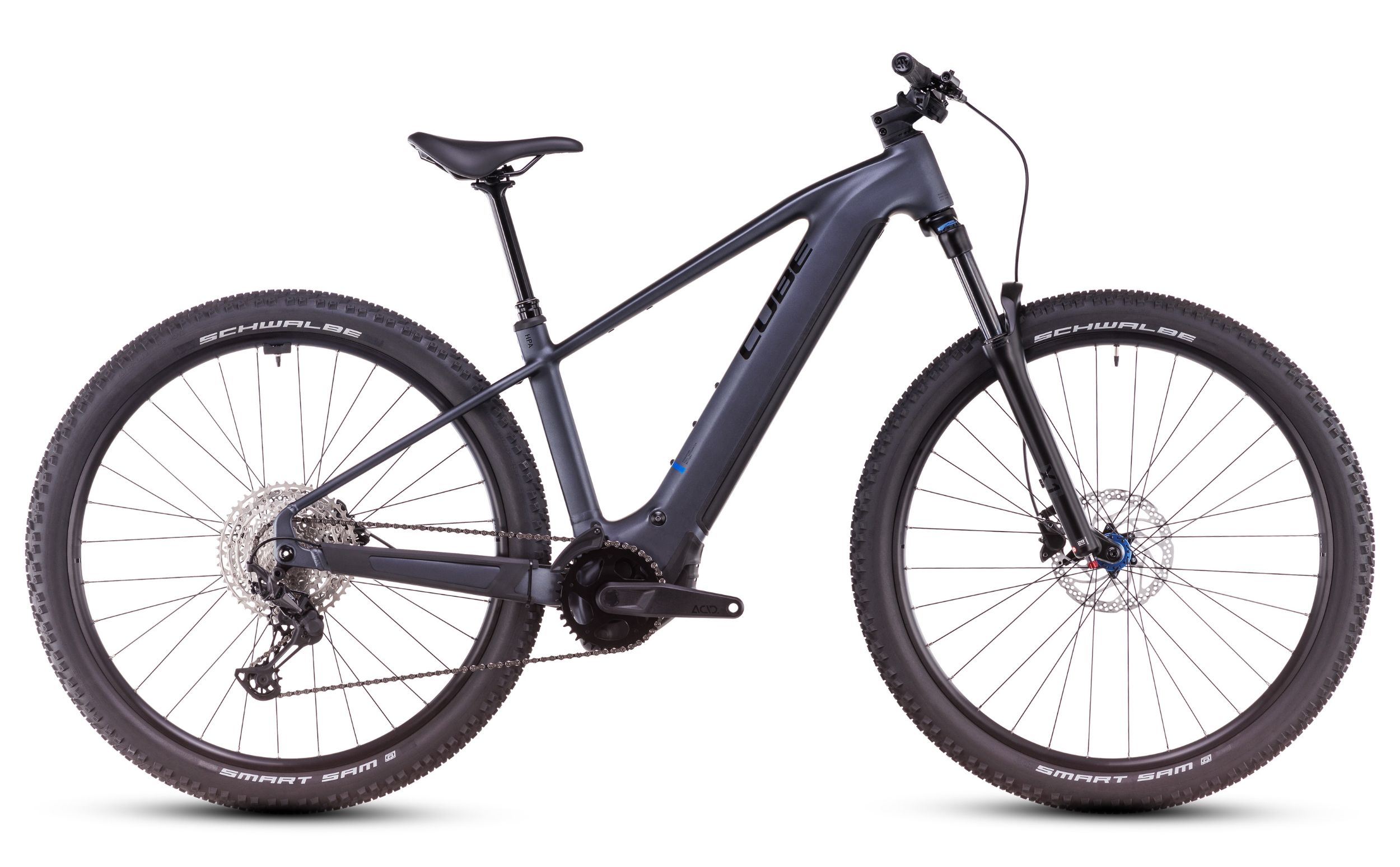 Cube Reaction Hybrid Pro 800 Wh in metallicgrey'n'black – komplette Seitenansicht.