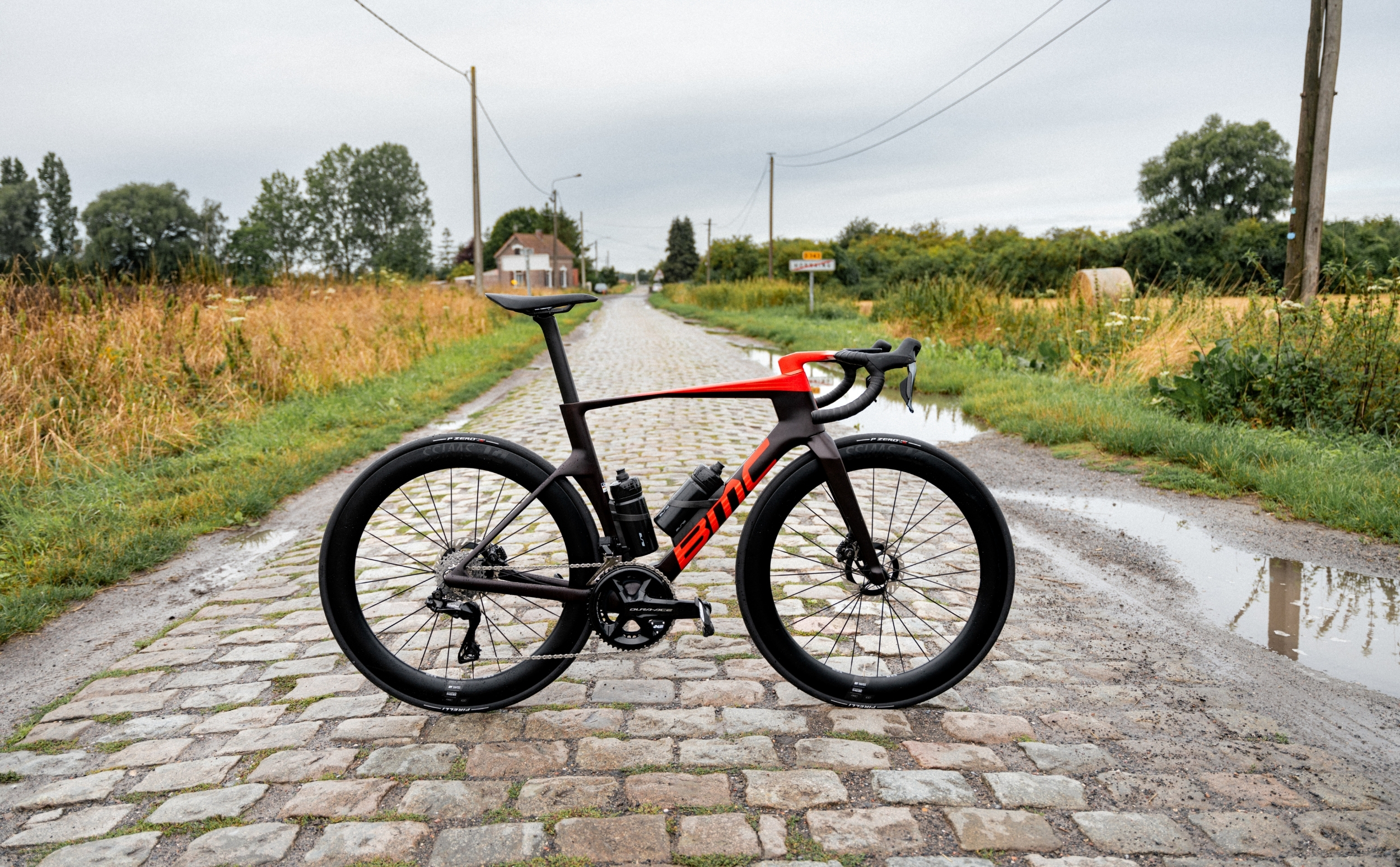 BMC Teammachine R01 TWO Shimano Dura Ace Di2 BMC Teammachine R01 TWO Shimano Dura Ace Di2 Outdoor