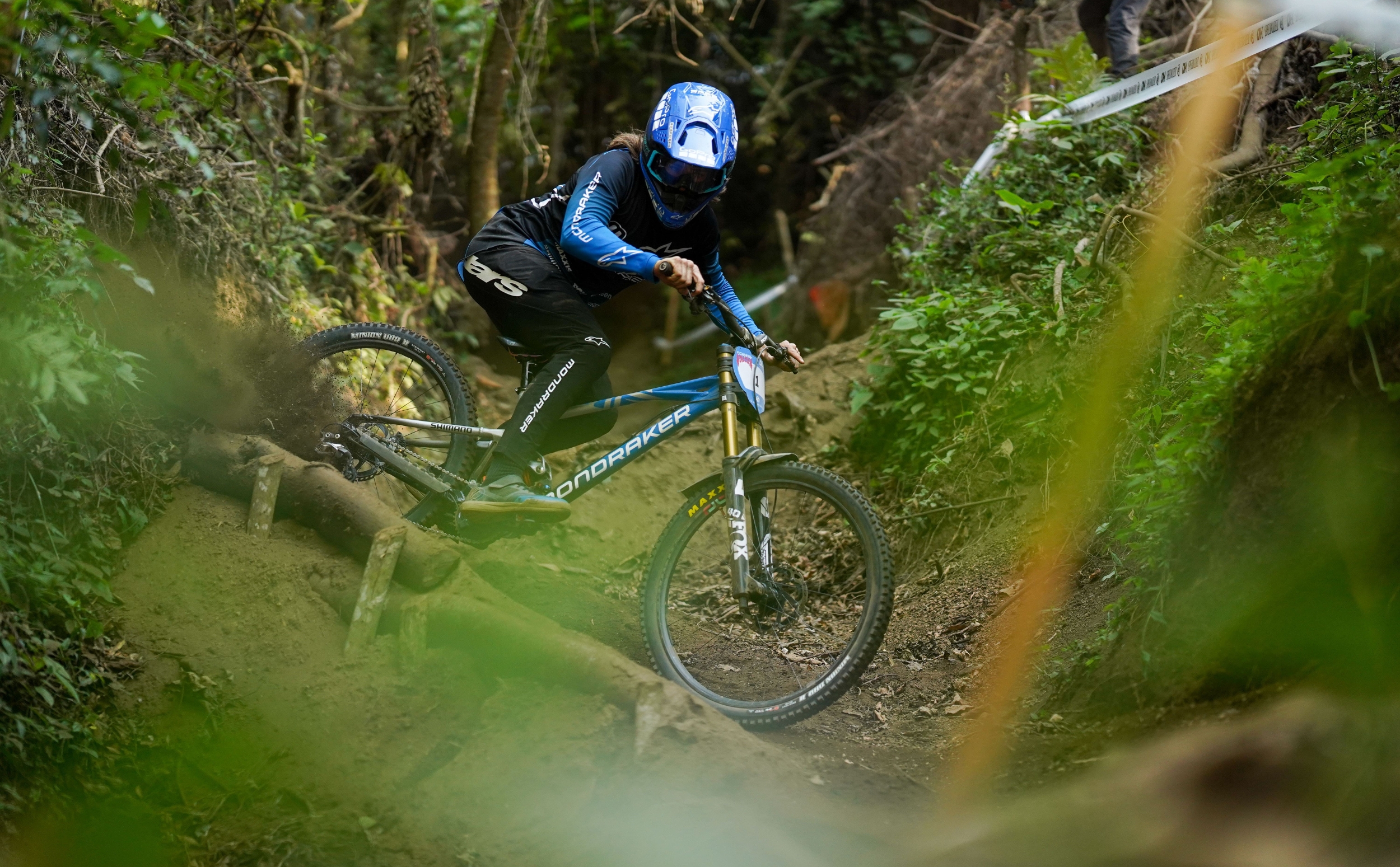 Mondraker Summum R Mondraker Summum R Action Dakotah Norton