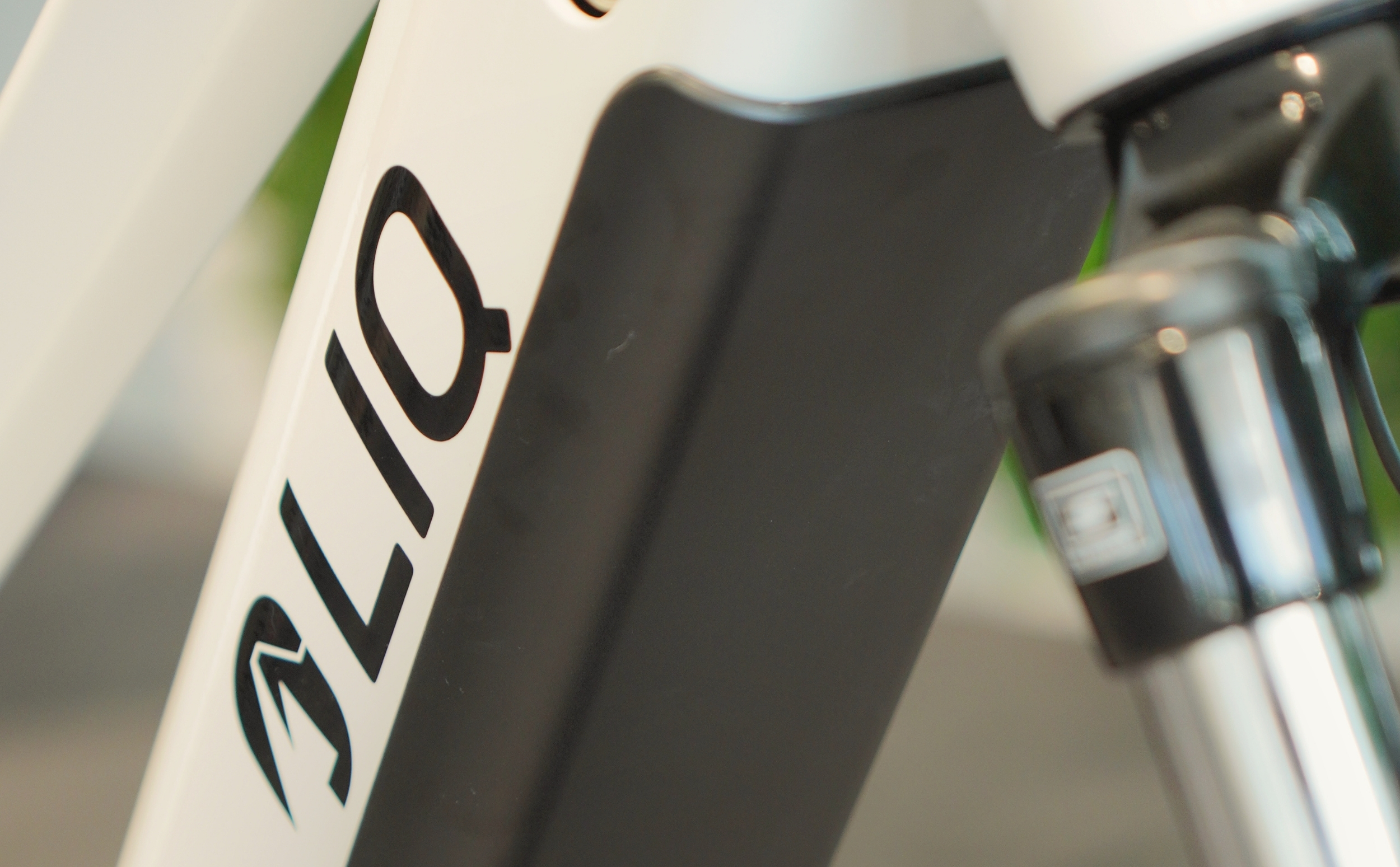 LIQBike Active Trapez Bosch Performance Line 500Wh LIQBike Active Trapez Bosch Performance Line 500Wh Details