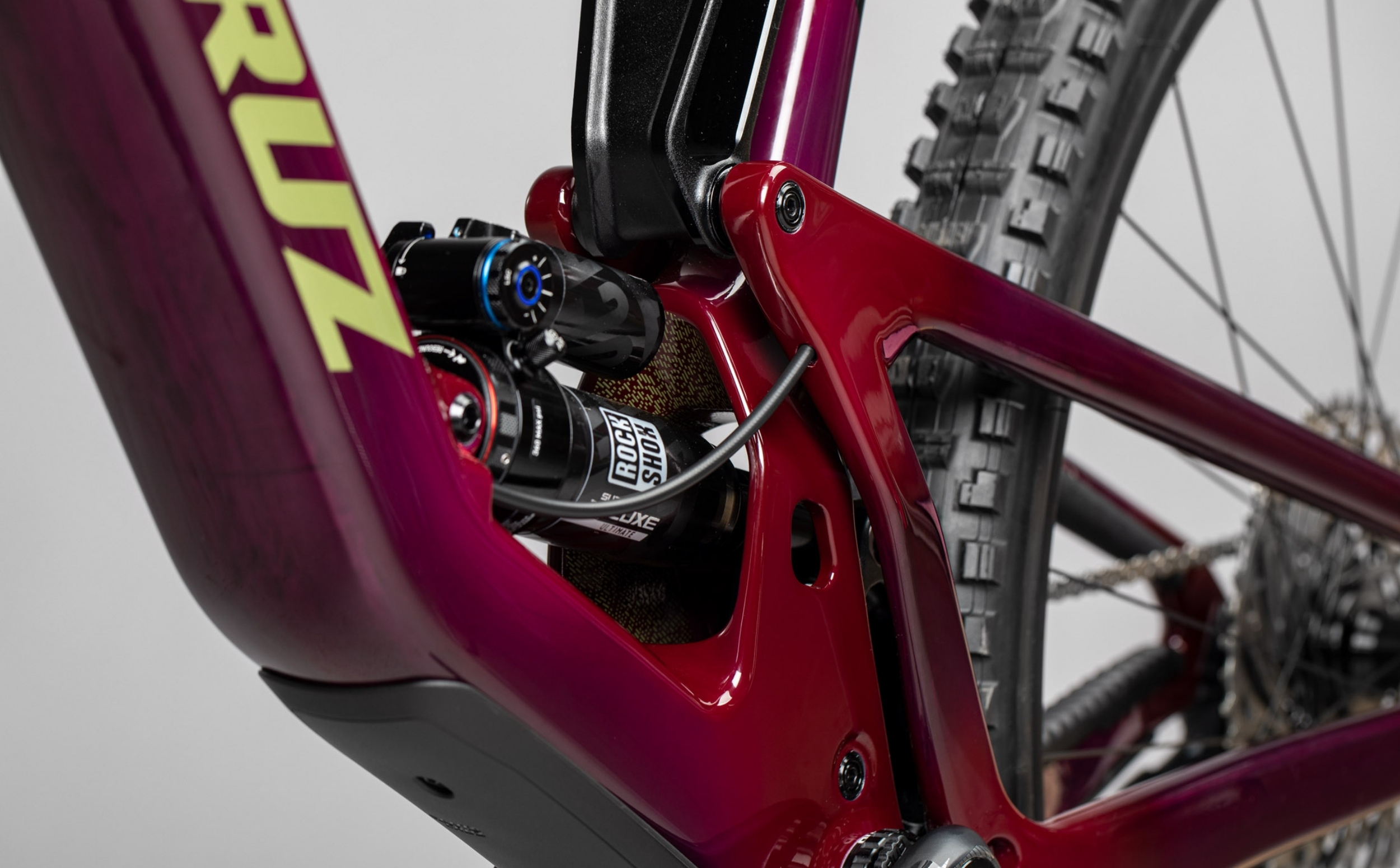 Santa Cruz Hightower 3 Carbon C S-Kit Santa Cruz Hightower 3 Carbon C S-Kit Details