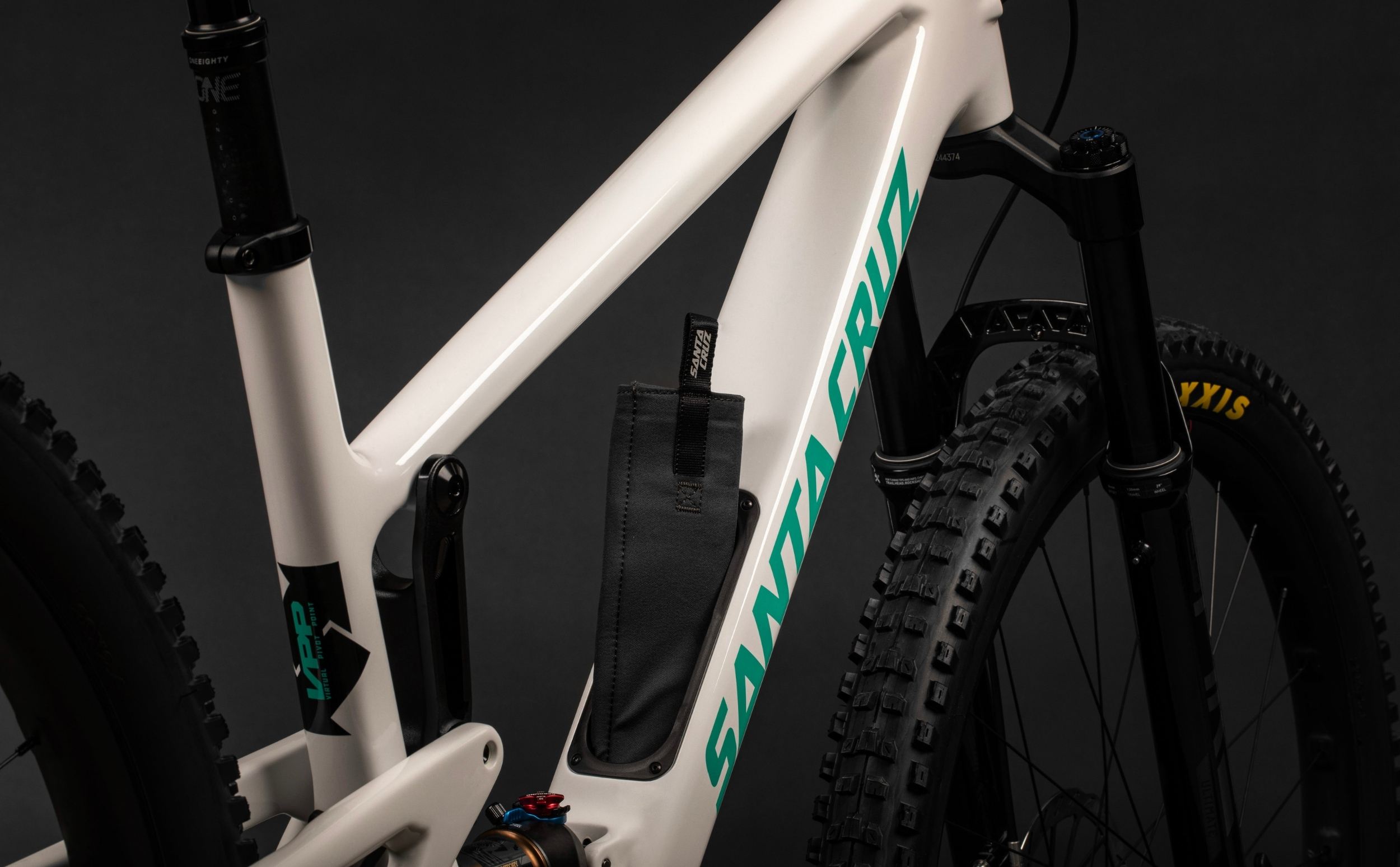 Santa Cruz Tallboy 4 Carbon C S-Kit Santa Cruz Tallboy 4 Carbon C S-Kit 2024 Details