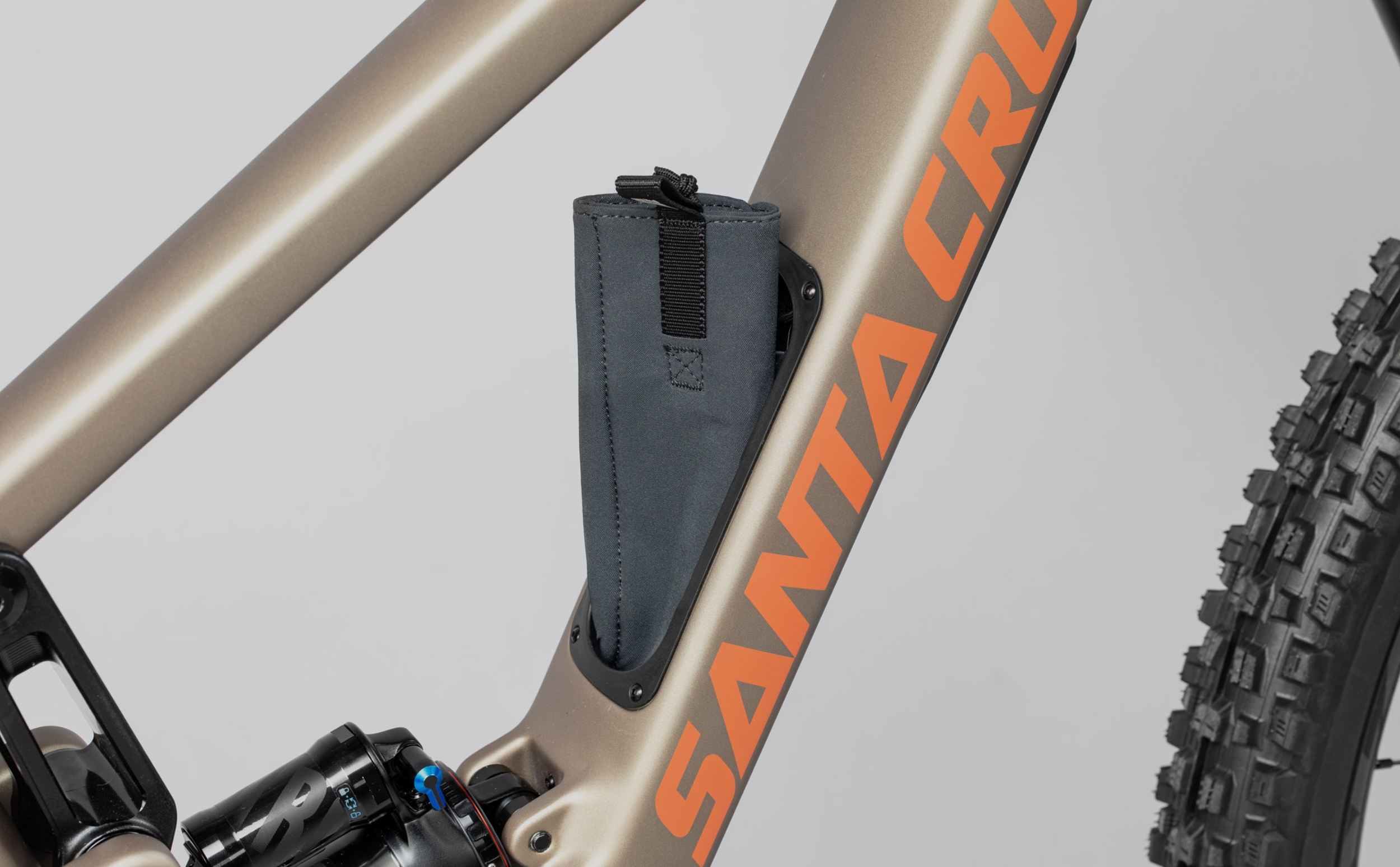 Santa Cruz Megatower 2 R-Kit Santa Cruz Megatower 2 R-Kit Details